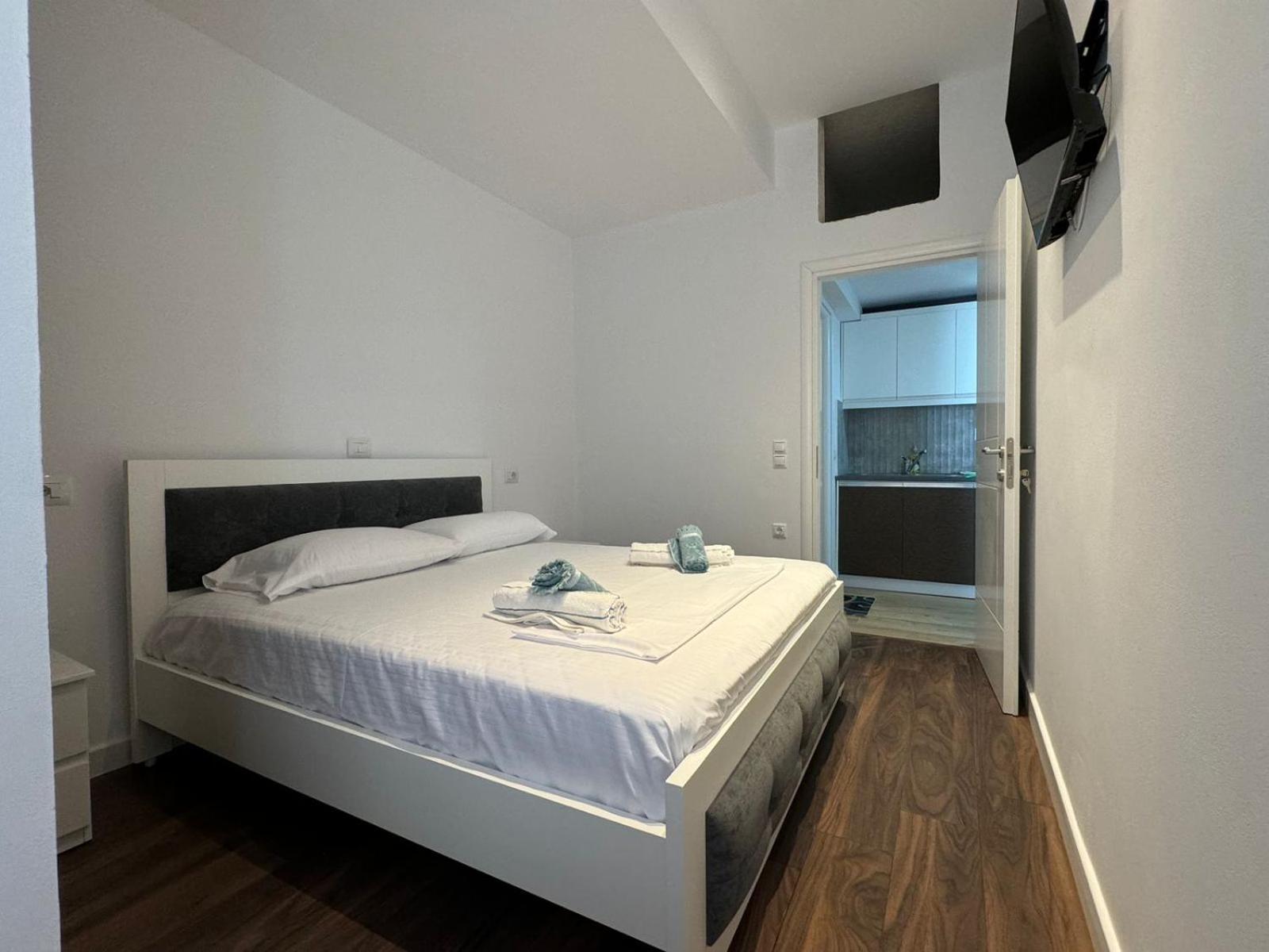 Sulozeqi Apartments Ксамил Екстериор снимка